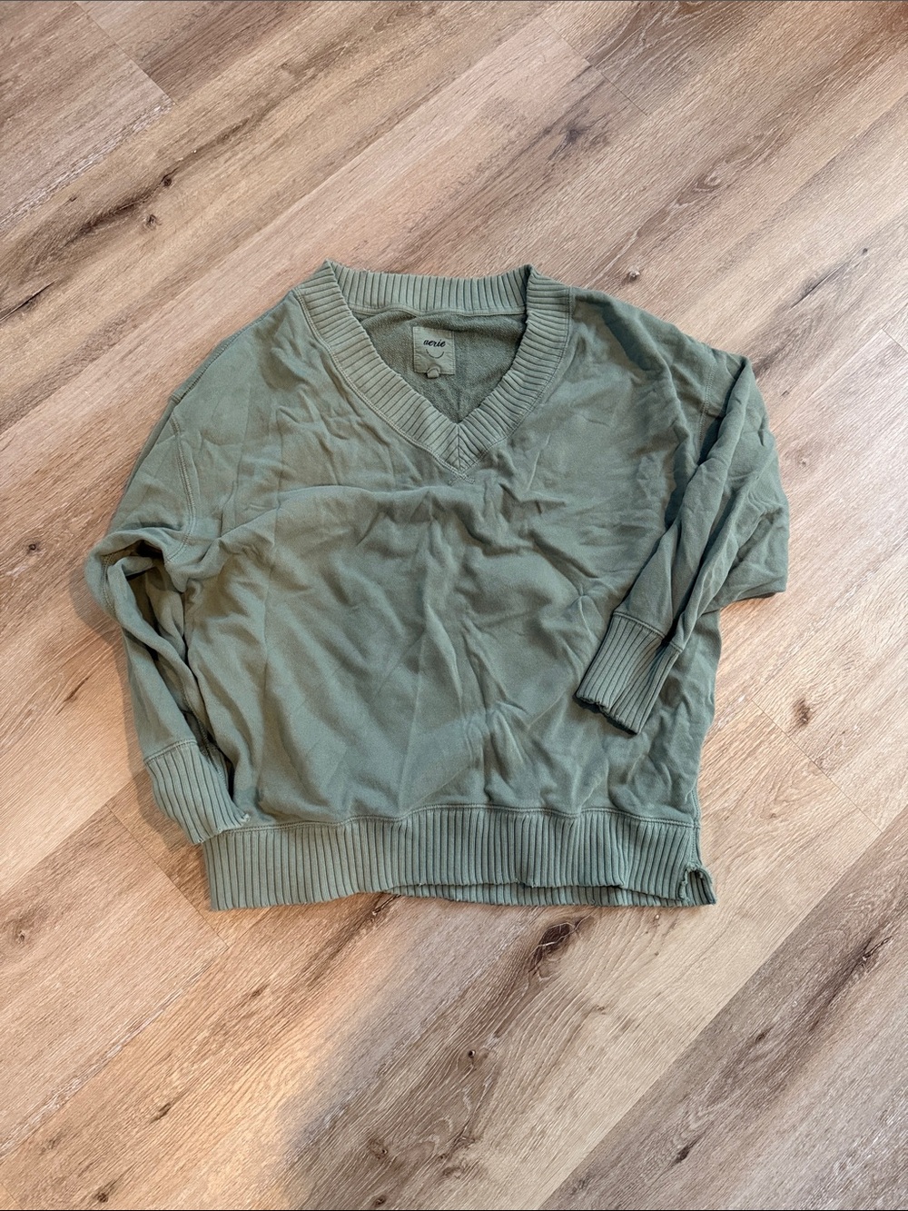 aerie Sage Green V-Neck Knit Pullover sweatshirt